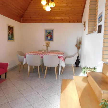 Vila Arisa * Ivanjkovci